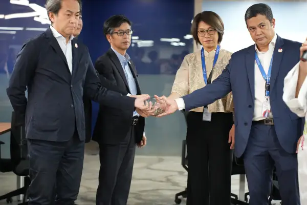 hand shake