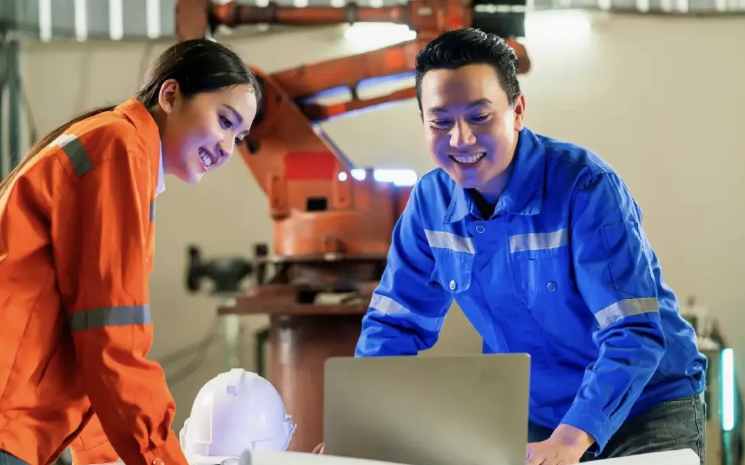 7 Moves Top Manufacturers Use to Cut Costs, Speed Operations & Scale